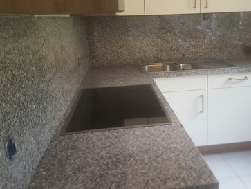 Küchenrückwand aus Naturstein - Granit Rückwand in der Küche